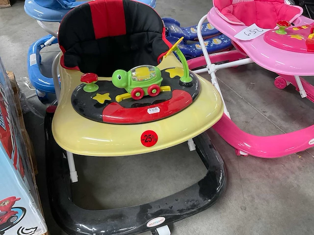 Speelgoed loopwagens en stepjes (6x) - afbeelding 6 van  11