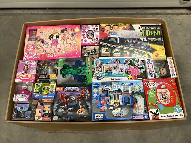 Speelgoed met o.a lego, playmobiel en vtech - 353 stuks - afbeelding 1 van  9