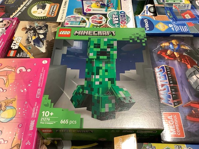 Speelgoed met o.a lego, playmobiel en vtech - 353 stuks - afbeelding 2 van  9