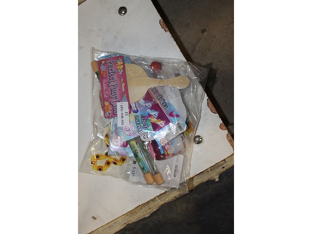 Speelgoed mix nummer 13 - afbeelding 1 van  5