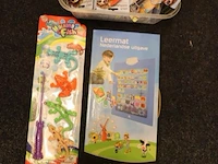 Speelgoed o.a. leermat - afbeelding 1 van  2