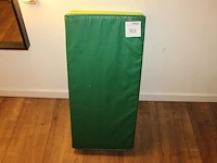 Speelmat. afmeting 185 x 77 cm. - afbeelding 1 van  3