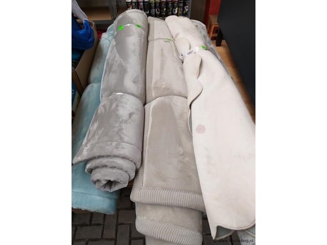 Speelmatten - vloerkleed - voor bab's/ kinderen - diverse maten - 5 stuks. - afbeelding 1 van  6