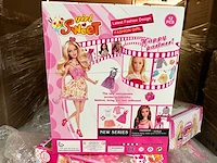 Speelpop sweet girl (240x) - afbeelding 2 van  2