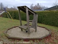 Speeltoestel nijha, speelhuis