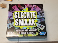 Spel slechte smaak zijkant wat vies in krat c - afbeelding 2 van  3
