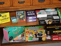 Spellen waar onder scrabble, 30 seconds, regenwormen, da vinci code, prosecco bang en mens erger je niet op... - afbeelding 2 van  3