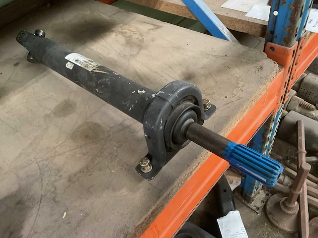 Spicer propeller shaft - afbeelding 2 van  2