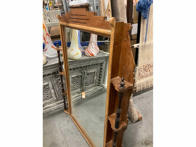 Spiegel met houten lijst - afbeelding 2 van  2
