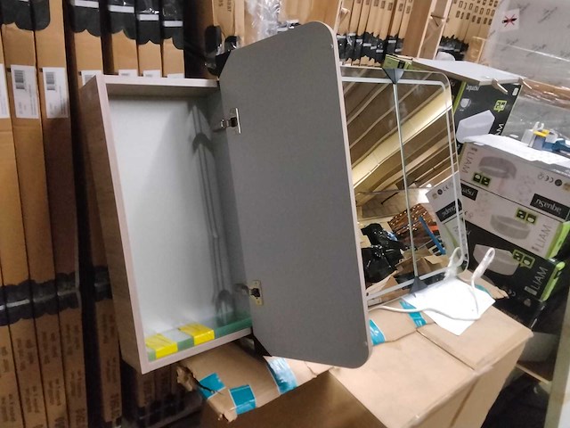 Spiegelkast met led verlichting - afbeelding 2 van  6