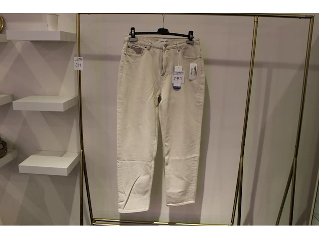 Spijkerbroek hommage, maat 30. winkelprijs € 99,99 - afbeelding 1 van  2