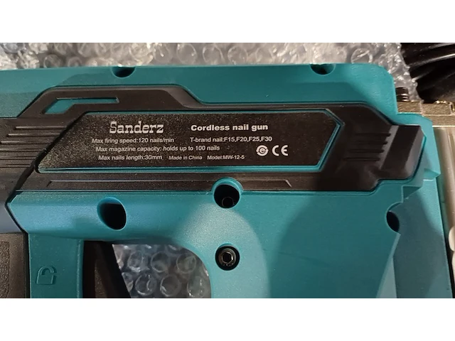 Spijkermachine sanderz, blauw, 2025 - afbeelding 2 van  3