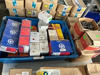 Spijkers, nagels & nieten - afbeelding 1 van  7