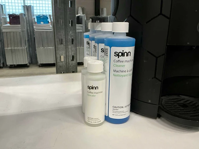 Spinn koffiemachine met cleaners - afbeelding 2 van  2