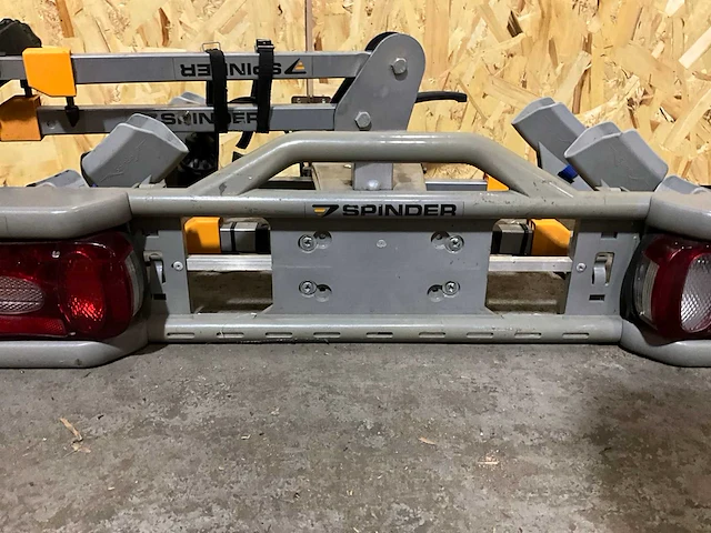 Spinner falcon elite fietsendrager voor 2 fietsen - afbeelding 2 van  4