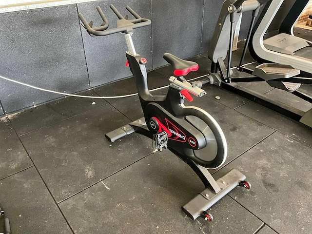 Spinning 800 spinningbike - afbeelding 3 van  10