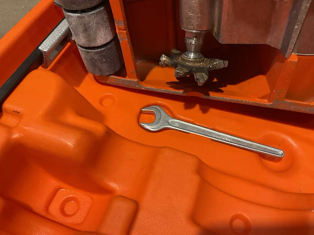 Spit f40 sleuvenfreesmachine - afbeelding 3 van  5