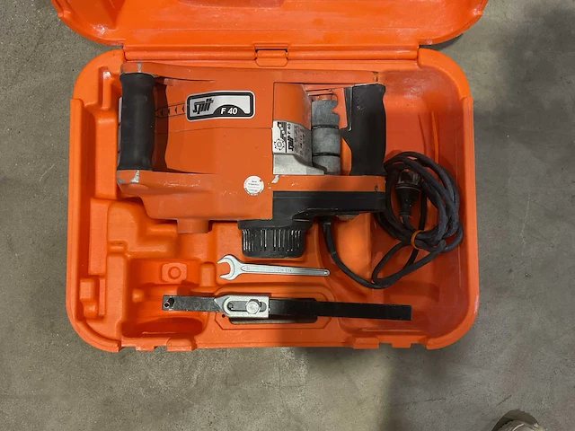 Spit f40 sleuvenfreesmachine - afbeelding 2 van  5