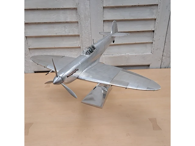 Spitfire - afbeelding 11 van  18