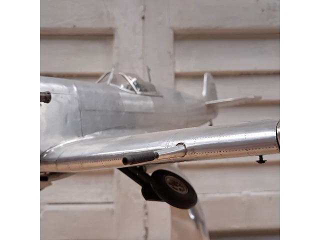 Spitfire - afbeelding 15 van  18