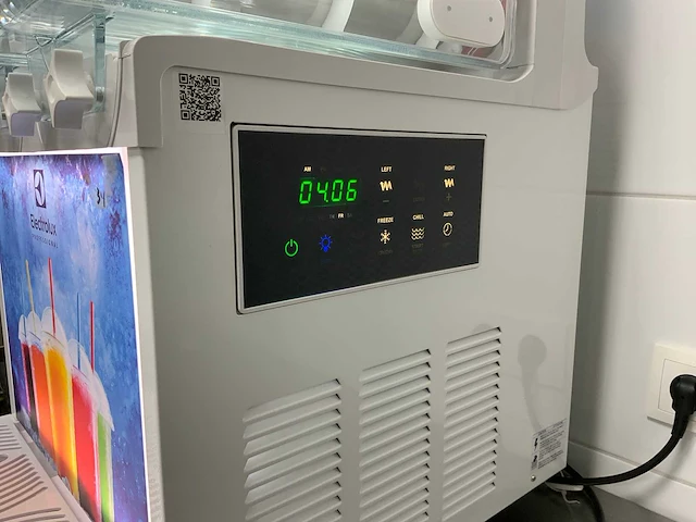 Spm drink systems (electrolux) - ipro2euvl - slush machine - 2022 - afbeelding 6 van  9