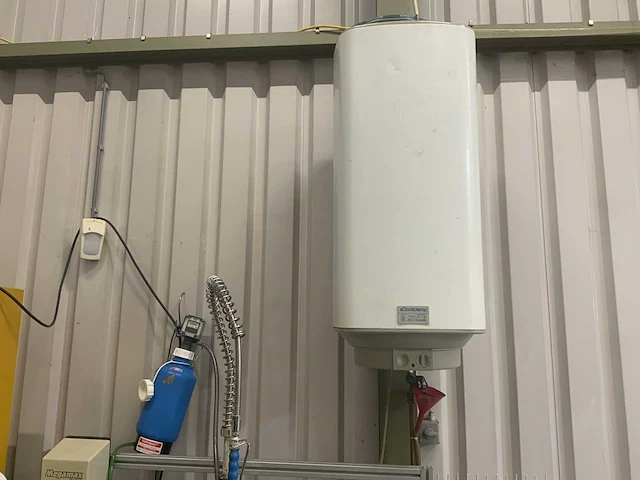 Spoeltafel met boiler - afbeelding 2 van  13