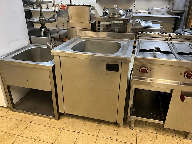 Spoeltafel met onderkast - afbeelding 1 van  5