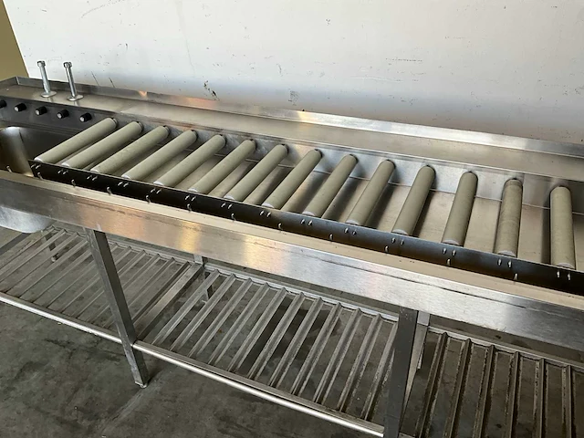 Spoeltafel met uitrolbaan - afbeelding 4 van  7