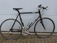 Sport touring bike jan janssen voorzien van shimano onderdelen. fiets dient te worden nagekeken.