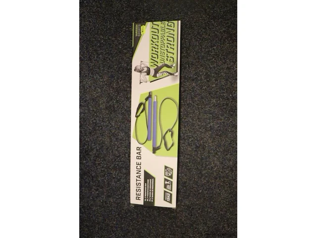 Sportartikelen bestaande uit o.a. fitness hoela hoep, resistance bar & door bar - afbeelding 2 van  5