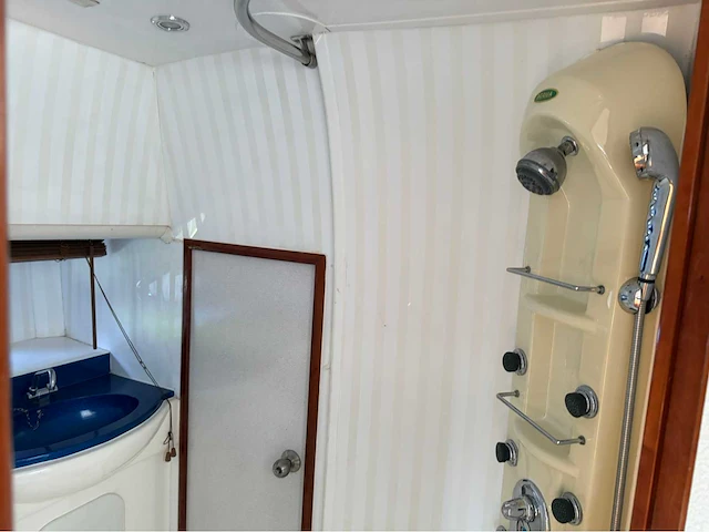 Sportcruiser / consoleboot - al yousuf - seastorm 42 - 2 x yamaha 315 pk turbodiesel inboard - 2007 - afbeelding 33 van  64