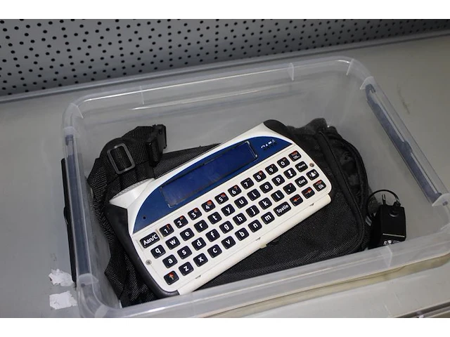 Spraakcomputer abilia lightwriter sl40 met draagtas in kunststof box - afbeelding 1 van  1