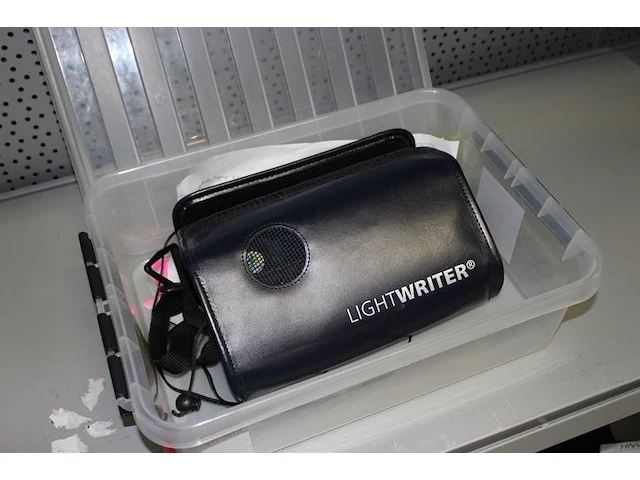 Spraakcomputer abilia lightwriter sl50 met draagtas in kunststoffen bak - afbeelding 1 van  2
