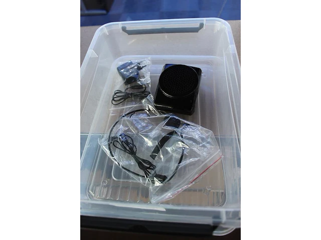 Spraakversterker in kunststof box. - afbeelding 1 van  2