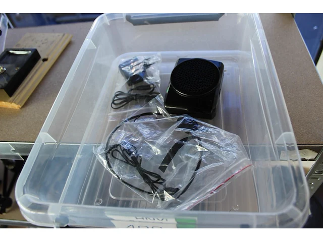 Spraakversterker in kunststof box. - afbeelding 2 van  2