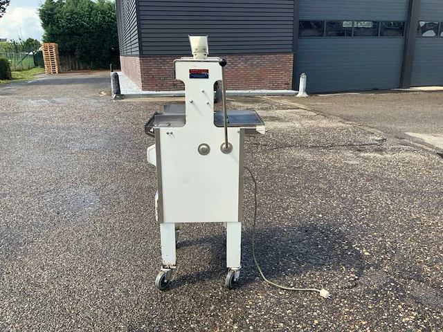 Spronk en zn broodsnijmachine - afbeelding 2 van  8