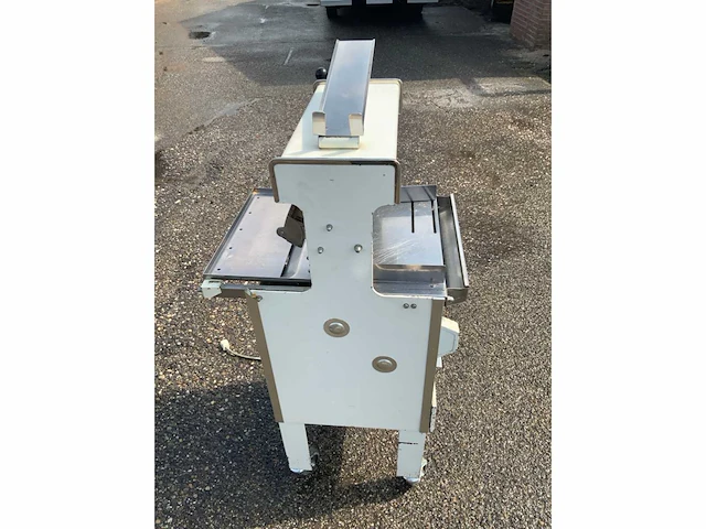 Spronk en zn broodsnijmachine - afbeelding 6 van  8