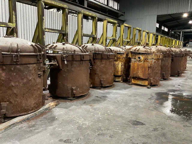 Spuitgietpot onder druk (18x) - afbeelding 1 van  7