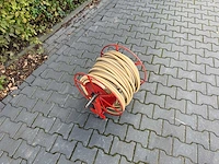 Spuithaspel - afbeelding 1 van  6