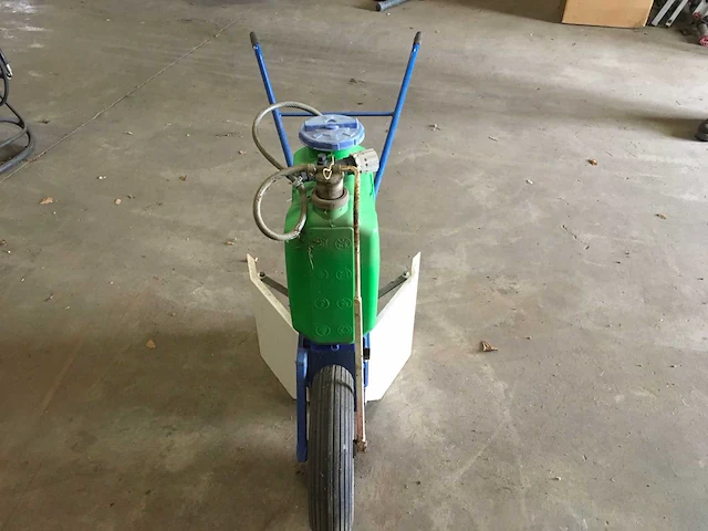 Spuitkruiwagen - afbeelding 5 van  6