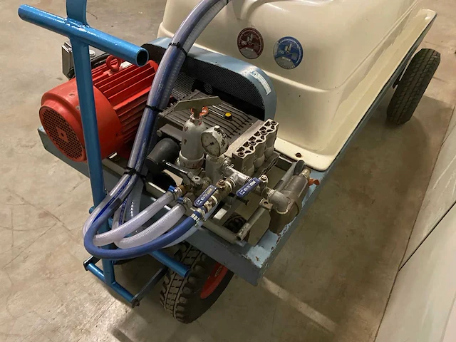 Spuitwagen met haspel - afbeelding 6 van  10