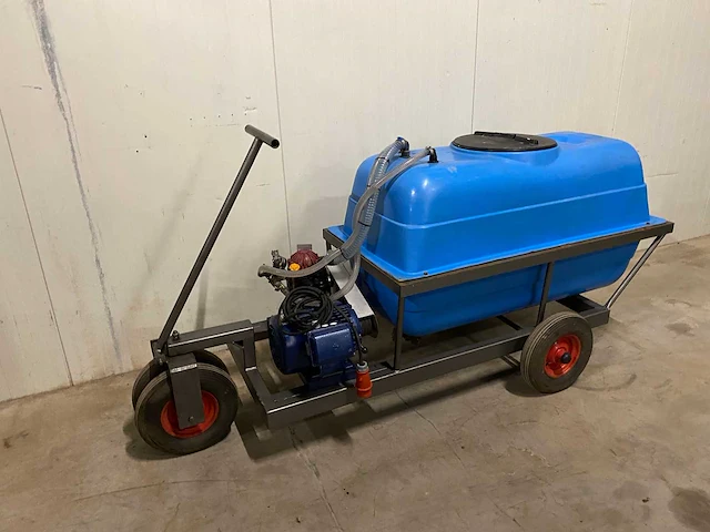 Spuitwagen - afbeelding 1 van  9