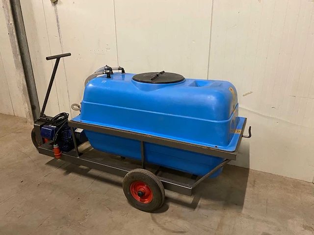 Spuitwagen - afbeelding 3 van  9