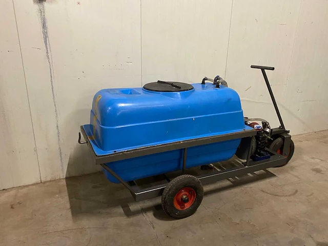 Spuitwagen - afbeelding 4 van  9