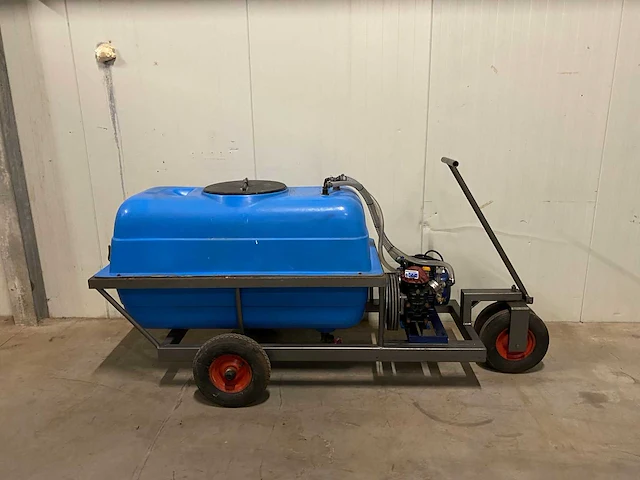 Spuitwagen - afbeelding 5 van  9