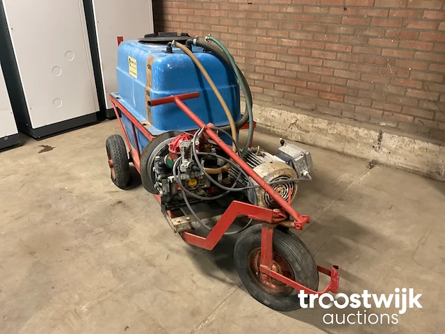 Spuitwagen - afbeelding 4 van  10