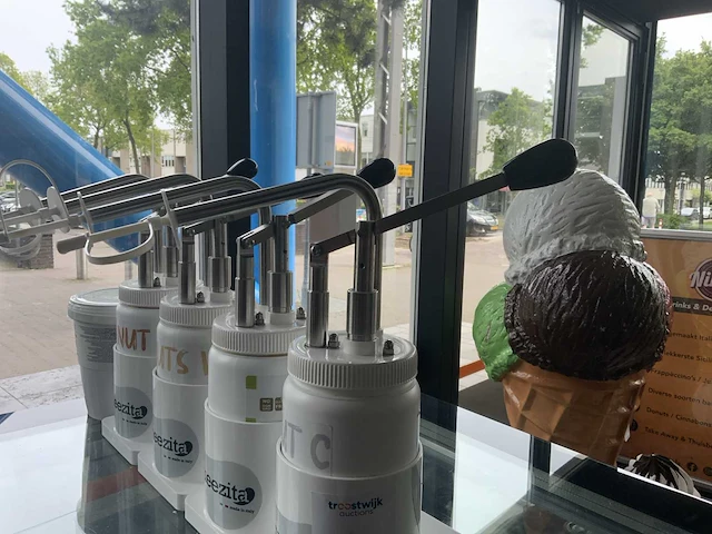 Squeezita dispenser/pomp (4x) - afbeelding 2 van  3