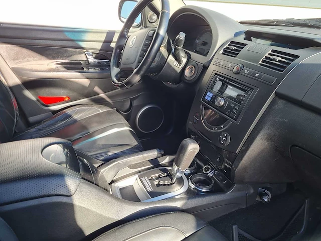 Ssangyong - rexton - ssangyong - 2-vll-21 - afbeelding 15 van  16
