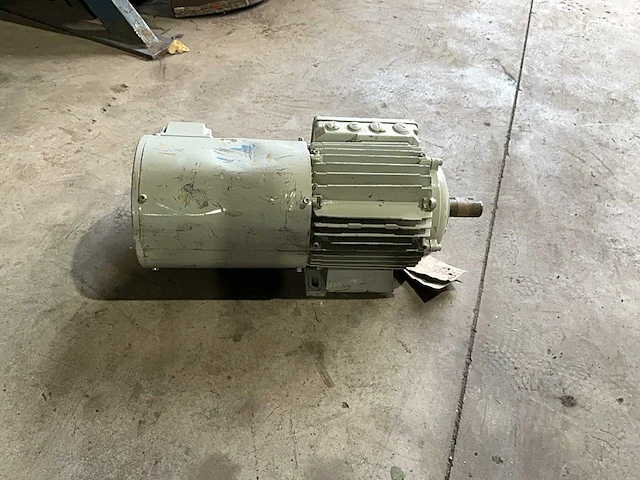 Ssb antriebstechniek dwf-0612.006.70-b8 elektromotor - afbeelding 6 van  6