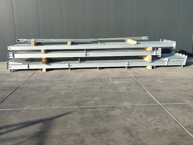 Staalconstructie 10 x 16 mtr (ca. 160m²) - afbeelding 2 van  3